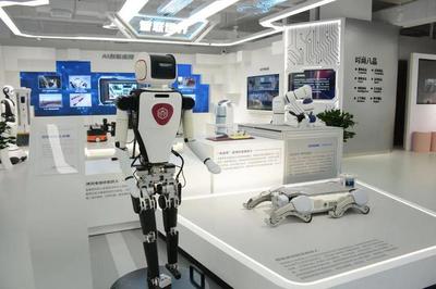 探秘上海城市數(shù)字化轉(zhuǎn)型體驗館 機器人研發(fā)引領智慧城市新紀元